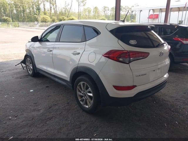 2017 HYUNDAI TUCSON SE 3