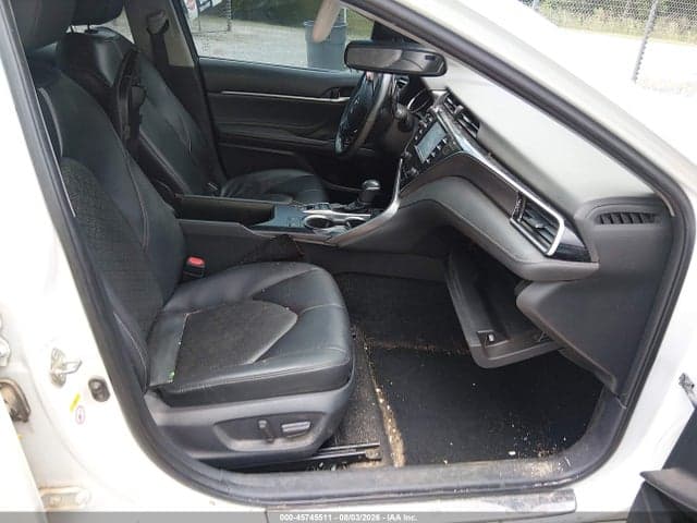 2018 TOYOTA CAMRY XSE 5