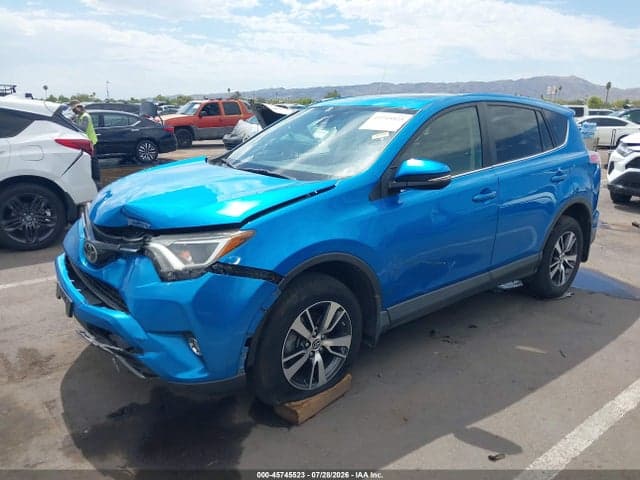 2017 TOYOTA RAV4 XLE 2