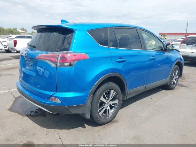 2017 TOYOTA RAV4 XLE 4