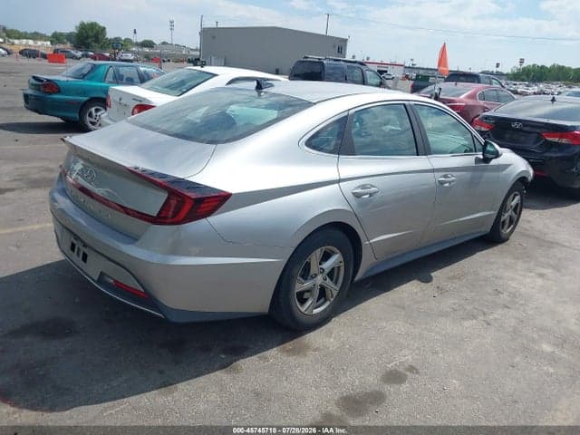 2021 HYUNDAI SONATA SE 4