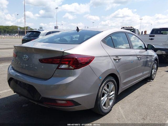 2020 HYUNDAI ELANTRA SEL 4