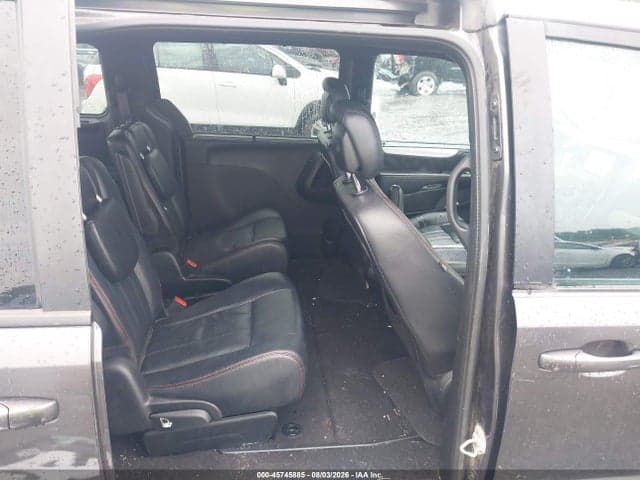 2017 DODGE GRAND CARAVAN GT 8