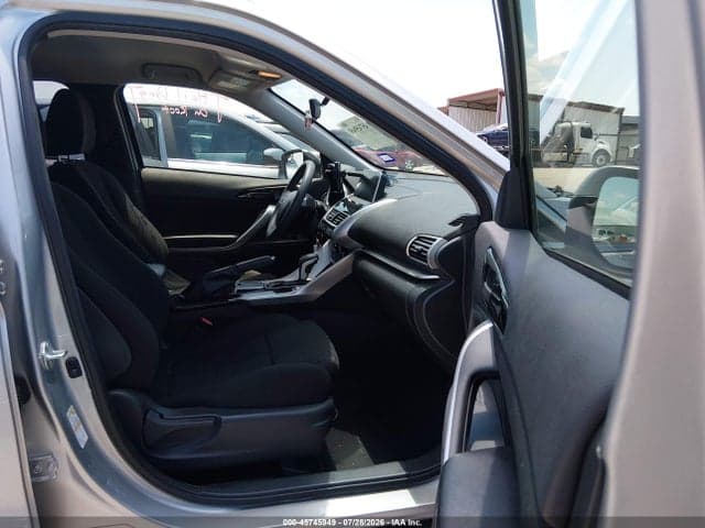 2018 MITSUBISHI ECLIPSE CROSS LE 5