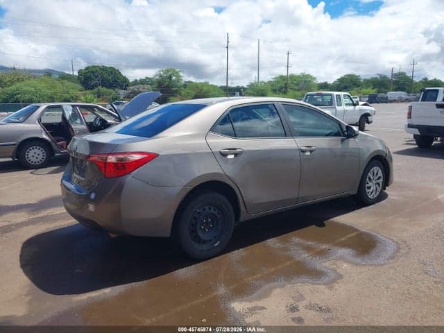 2017 TOYOTA COROLLA LE 4