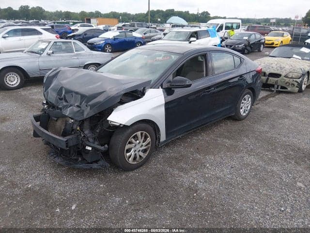 2019 HYUNDAI ELANTRA SE 2