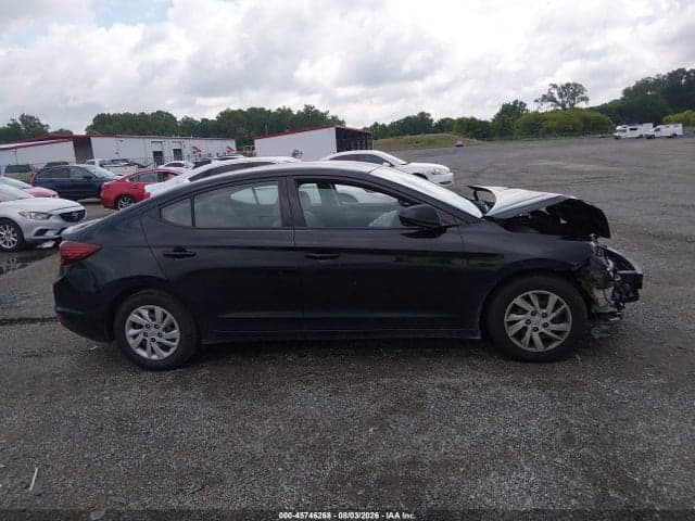 2019 HYUNDAI ELANTRA SE 13