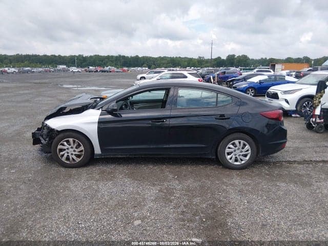 2019 HYUNDAI ELANTRA SE 14
