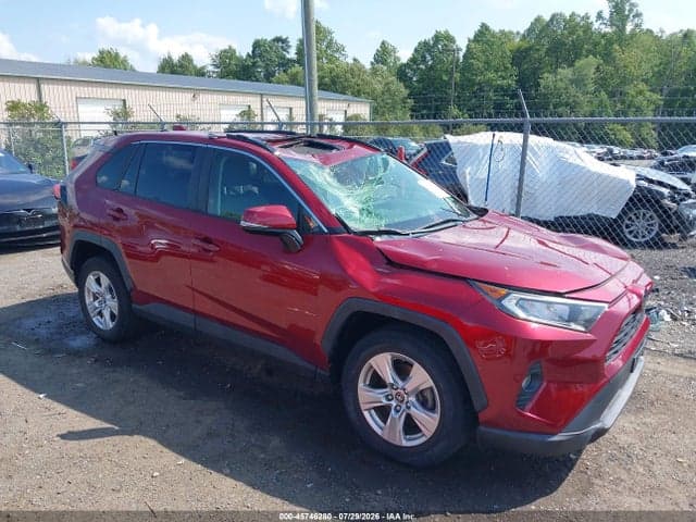 2019 TOYOTA RAV4 XLE 1