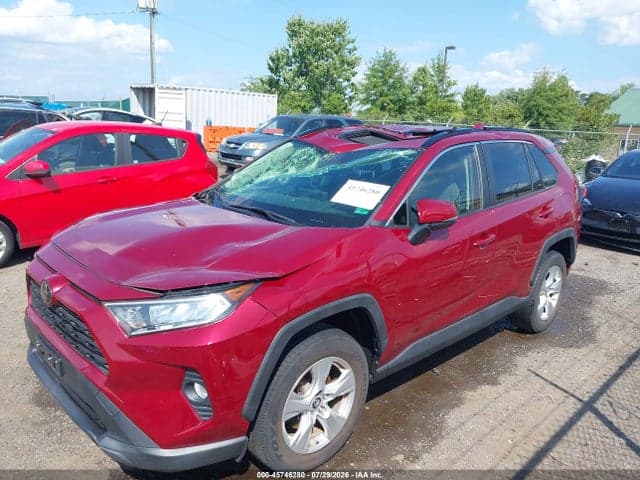 2019 TOYOTA RAV4 XLE 2