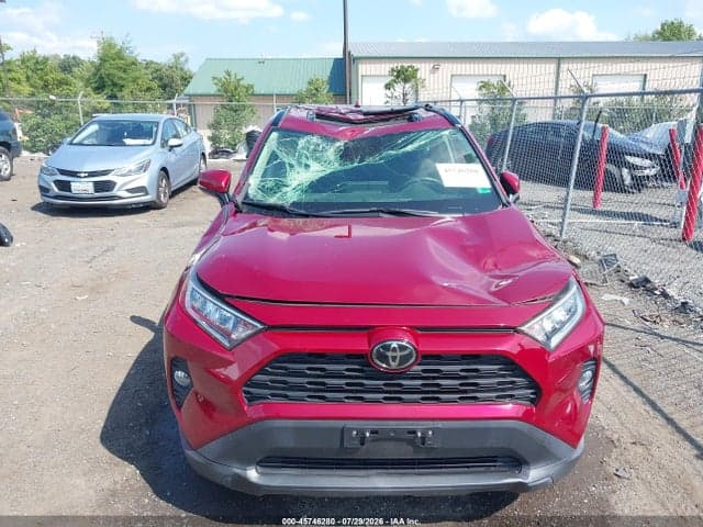 2019 TOYOTA RAV4 XLE 12