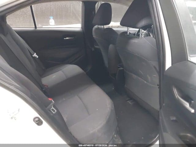 2021 TOYOTA COROLLA LE 8