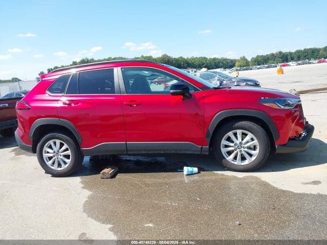 2025 TOYOTA COROLLA CROSS LE 13