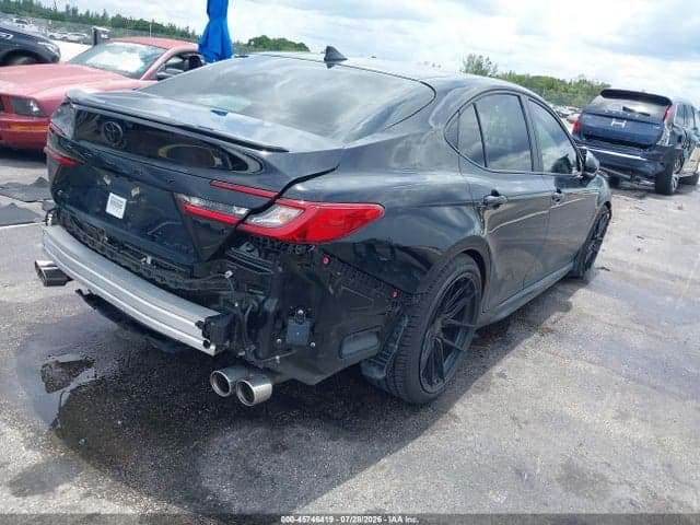2025 TOYOTA CAMRY SE 4
