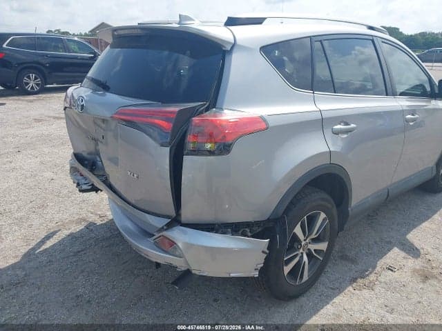 2018 TOYOTA RAV4 XLE 6