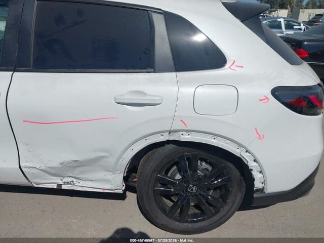2027 HONDA HR-V SPORT 2WD 6