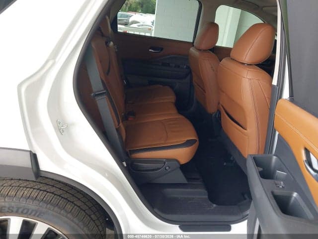 2025 NISSAN PATHFINDER PLATINUM FWD 8