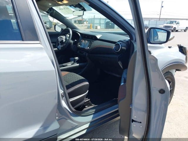 2022 NISSAN KICKS SR XTRONIC CVT 5