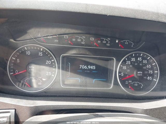 2020 INTERNATIONAL LT 6