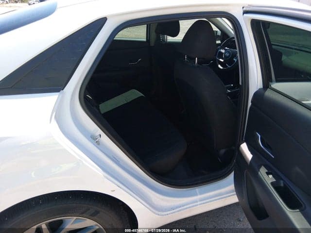 2024 HYUNDAI ELANTRA SEL 8