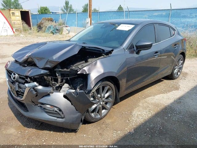 2018 MAZDA MAZDA3 TOURING 2