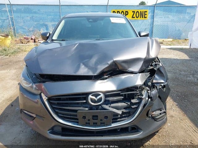 2018 MAZDA MAZDA3 TOURING 12
