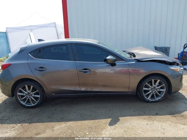 2018 MAZDA MAZDA3 TOURING 13