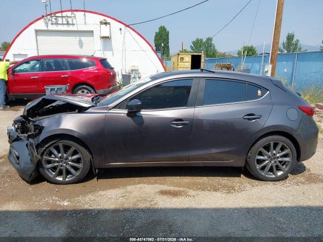 2018 MAZDA MAZDA3 TOURING 14