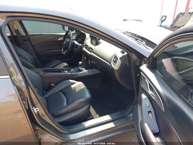 2018 MAZDA MAZDA3 TOURING 5