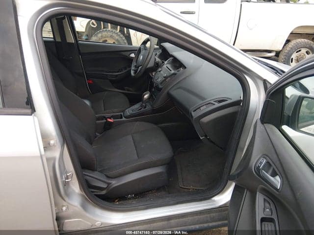 2017 FORD FOCUS SE 5