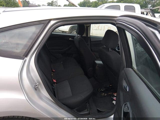 2017 FORD FOCUS SE 8