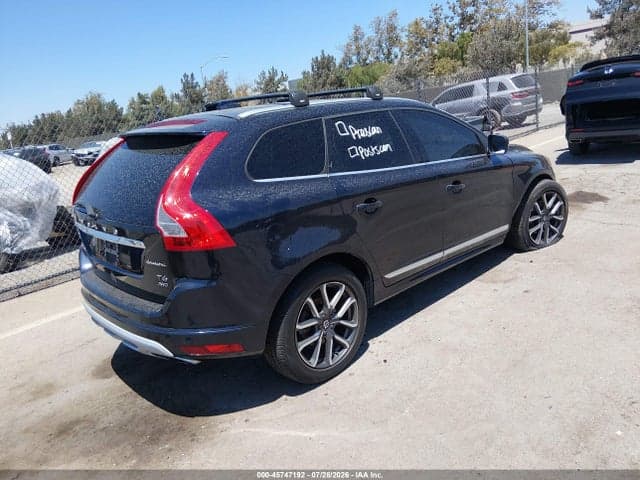 2017 VOLVO XC60 T6 DYNAMIC 4