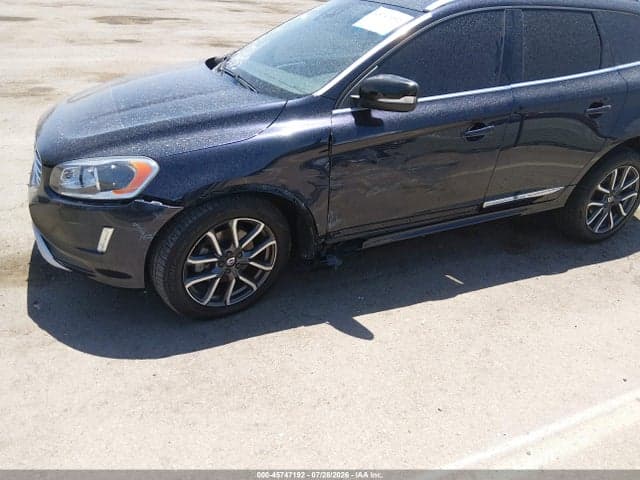 2017 VOLVO XC60 T6 DYNAMIC 6