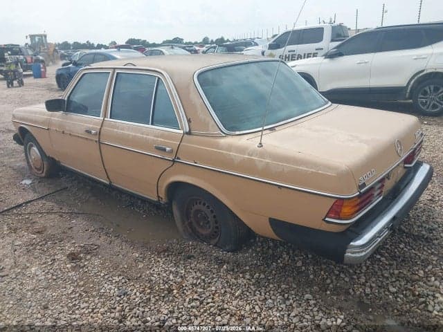 1979 MERCEDES-BENZ M-CLASS 3