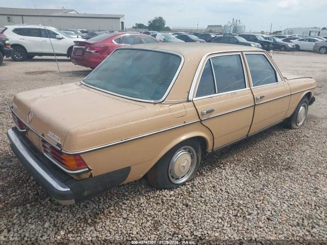 1979 MERCEDES-BENZ M-CLASS 4