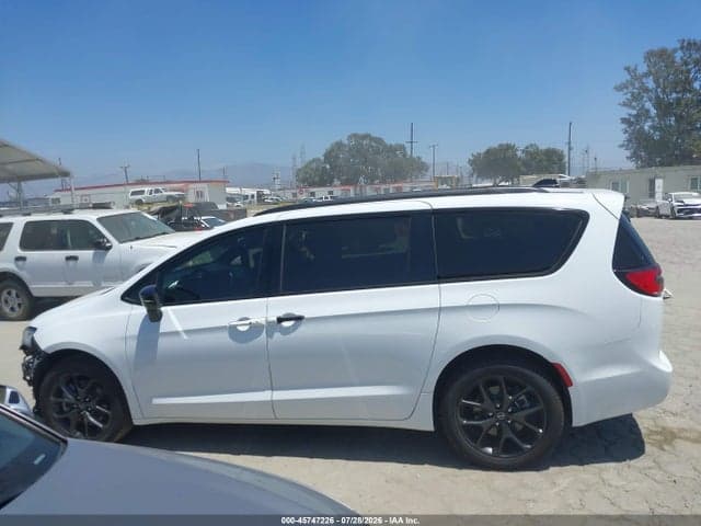 2026 CHRYSLER PACIFICA LIMITED AWD 15