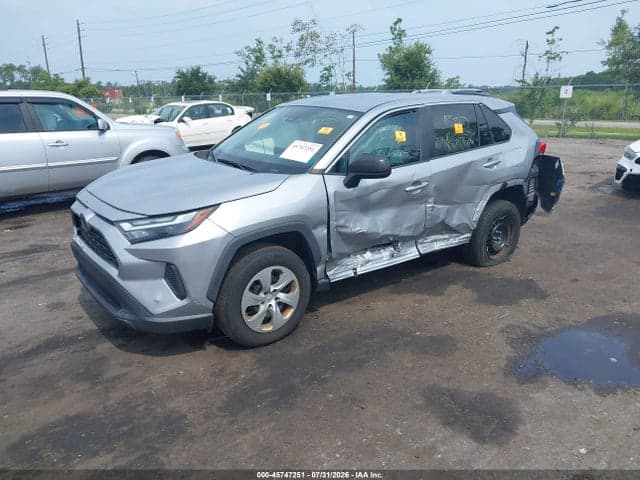 2023 TOYOTA RAV4 LE 2