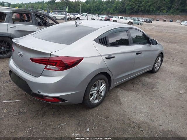 2020 HYUNDAI ELANTRA SEL 4