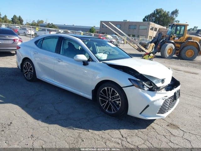 2026 TOYOTA CAMRY XLE 1