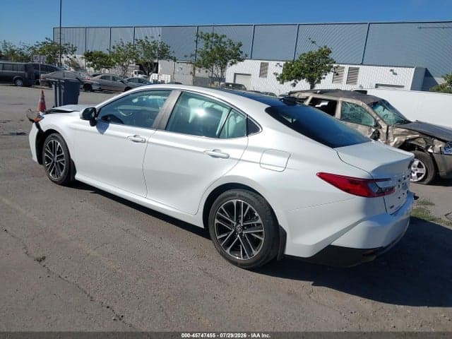 2026 TOYOTA CAMRY XLE 3