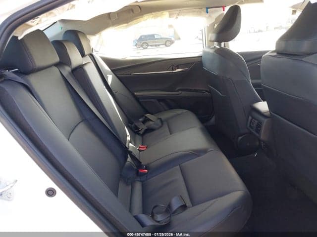 2026 TOYOTA CAMRY XLE 8