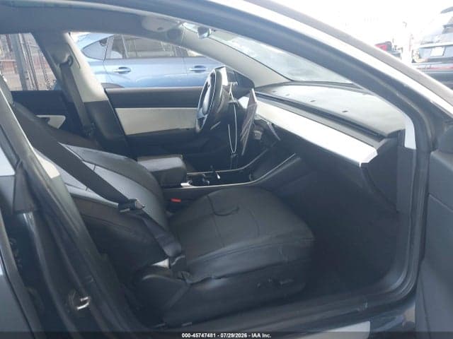 2018 TESLA MODEL 3 LONG RANGE/PERFORMANCE 5