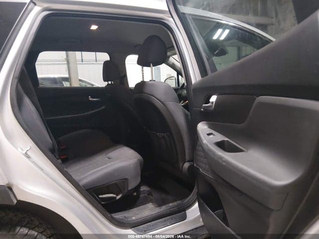 2019 HYUNDAI SANTA FE SE 8
