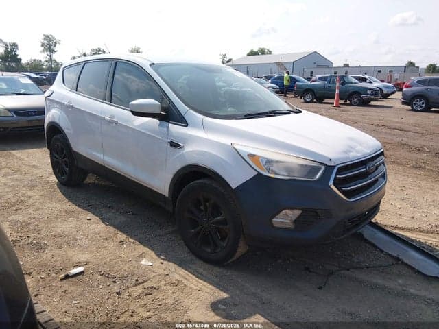 2017 FORD ESCAPE SE - 1
