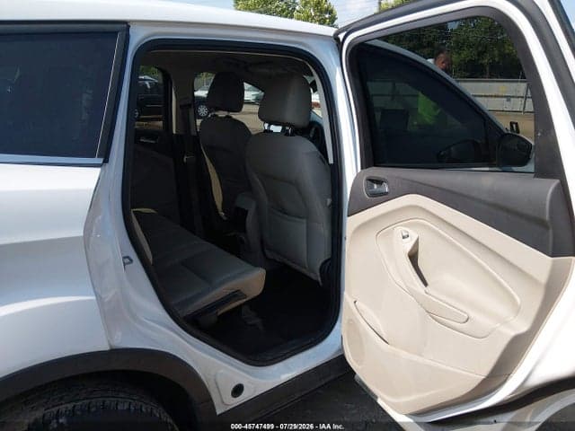 2017 FORD ESCAPE SE 8