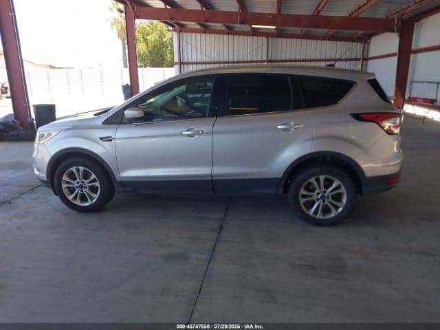 2017 FORD ESCAPE SE 14
