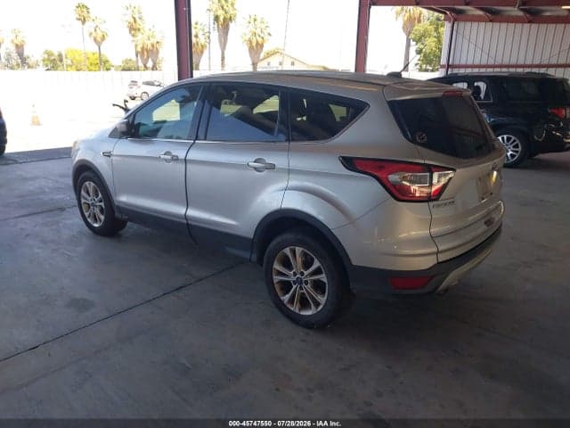 2017 FORD ESCAPE SE 3