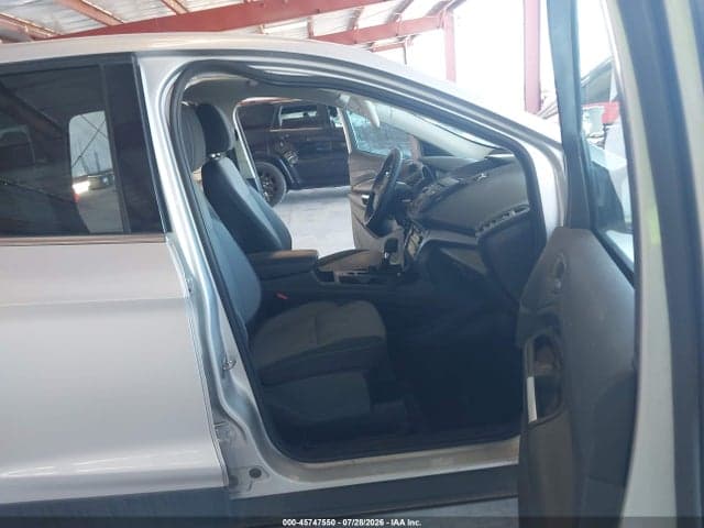 2017 FORD ESCAPE SE 5