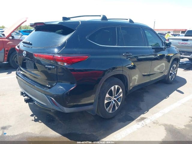 2020 TOYOTA HIGHLANDER HYBRID XLE 4