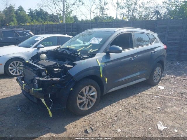 2017 HYUNDAI TUCSON SE 2